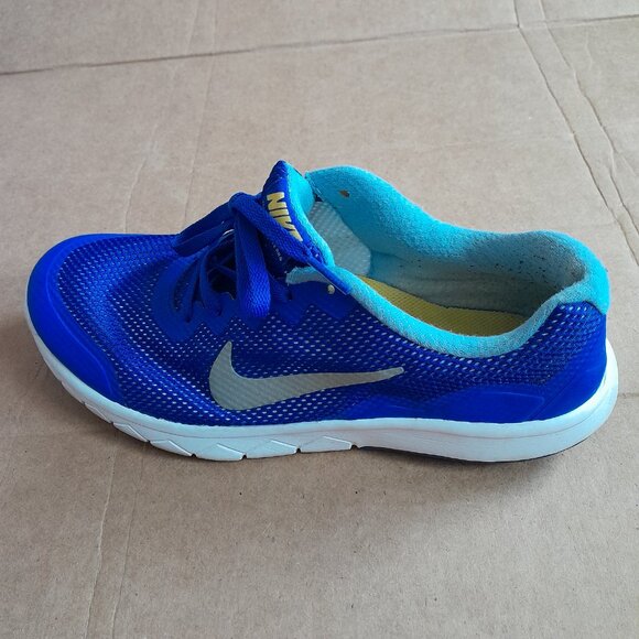 Nike Flex Experience RN 4 Men’s Shoe Size 7 Women’s 8.5 Kid 7y Blue 749807- 401 main image 6